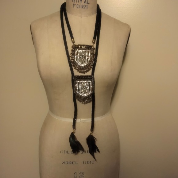 Iris Apfel & Bajalia Black-Clear Rhinestone Feathered Beaded 2 Layer Necklace - Picture 15 of 16